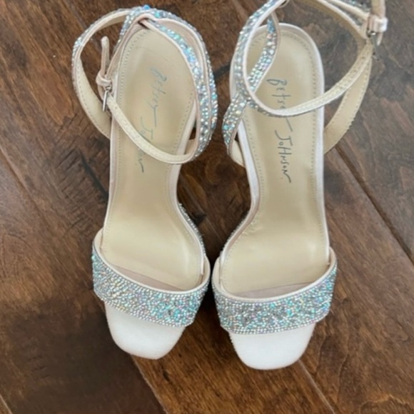 Betsey Johnson Sparkling Silver Heels - Picture 4 of 4